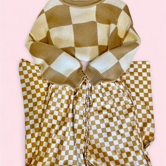 Checkered Beige and White Pants - Picture 4 of 4